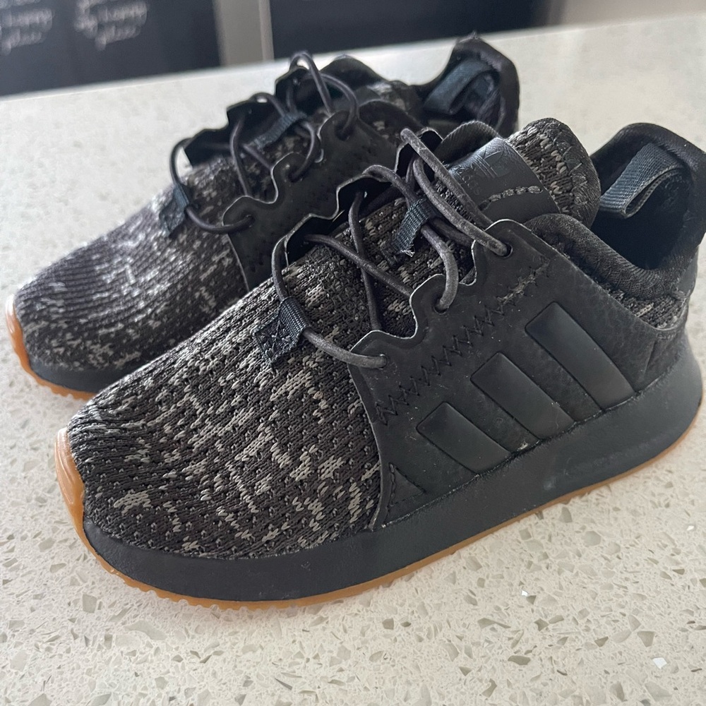 Black toddler adidas